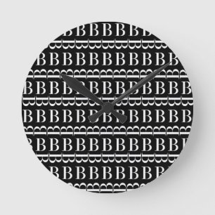 Väljer initialt brev B för monogramen, Rund Klocka