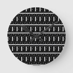 Väljer initialt brev F för monogramen, Rund Klocka