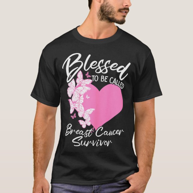 Välkänd för att kallas Bröstcancer överlevande Ros T Shirt (Framsida)