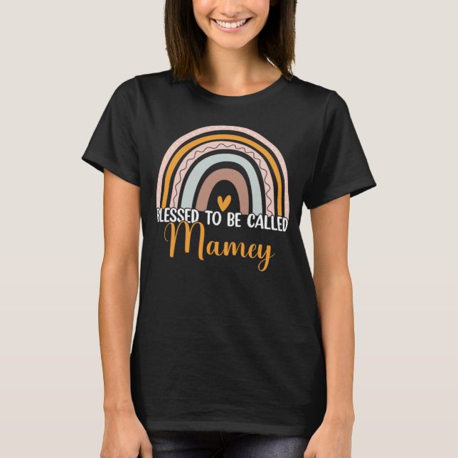 Välkänd för att kallas Mamey Boho Rainbow Mor s D T Shirt (Framsida)