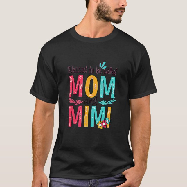 Välkänd för att kallas Mamma och Mimi Blommigt Gra T Shirt (Framsida)