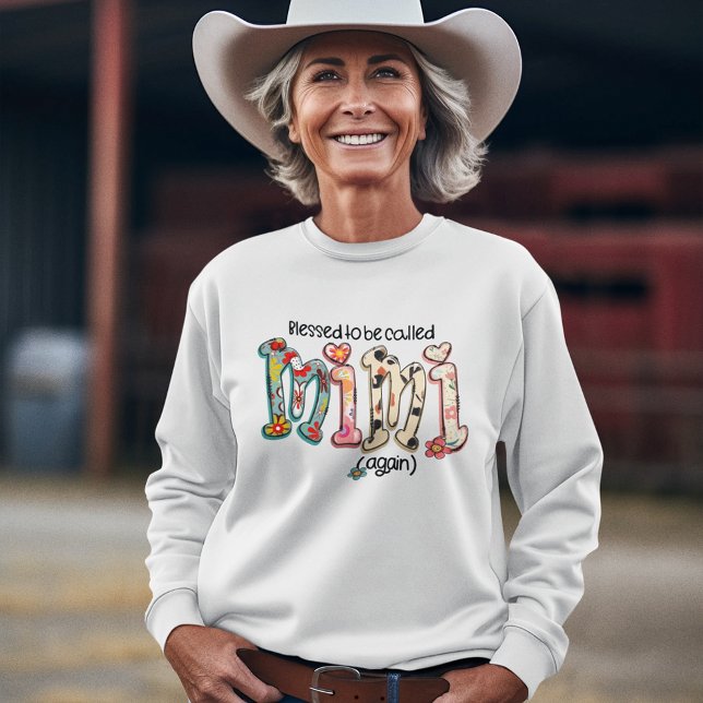 Välkänd för att kallas Mimi igen Typografi T Shirt (Skapare uppladdad)