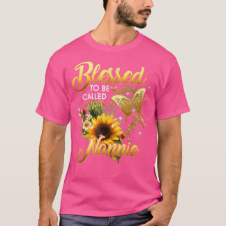 Välkänd för att kallas Nannie Grandma Solrosmoth T Shirt