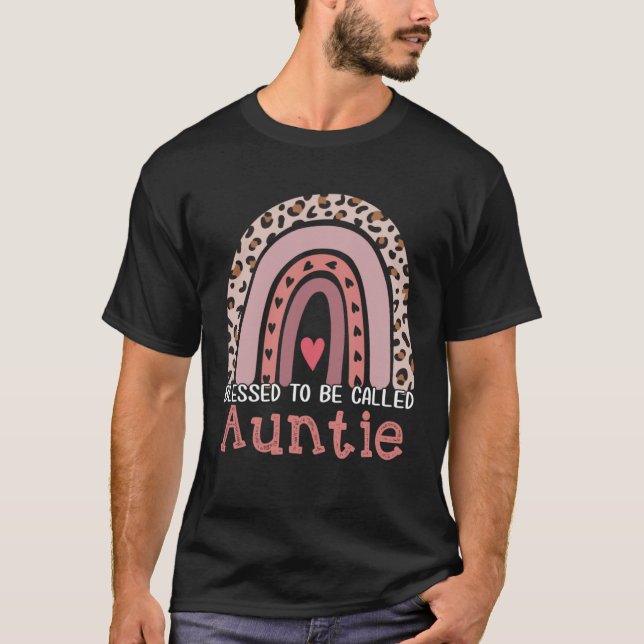 Välkänd som Auntie Rainbow Leopard Mor T Shirt (Framsida)