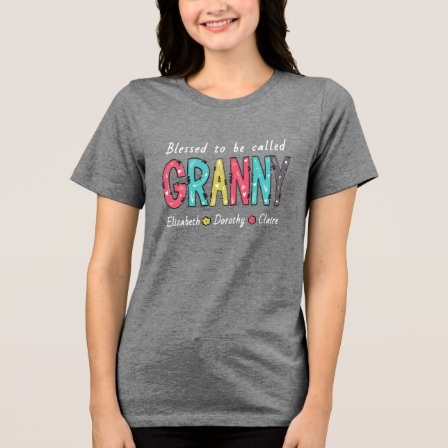 Välkänd som Granny Personlig Barnbarn T Shirt (Framsida)