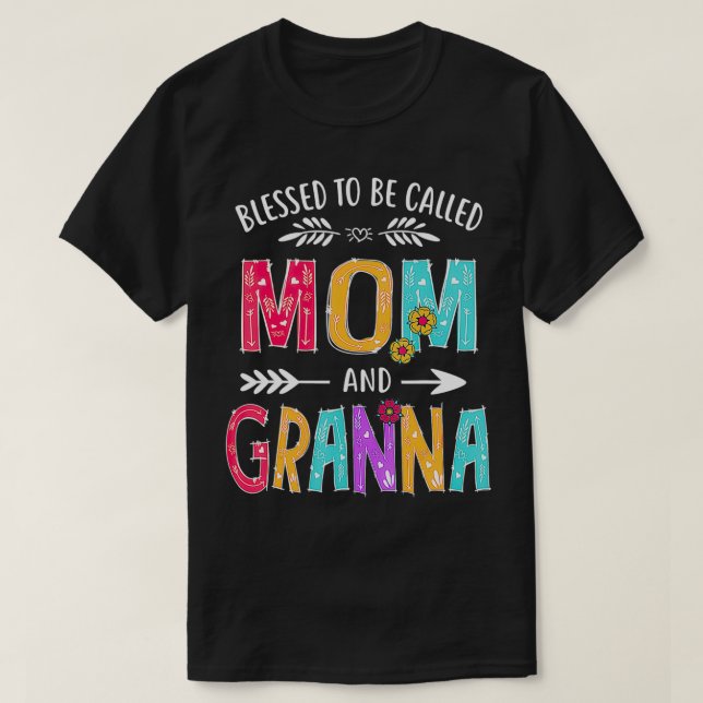 Välkänd som Mamma och Granna Funny Mammor T Shirt (Design framsida)