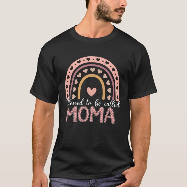 Välkänd som Moma Leopard Rainbow Cute Mamma T Shirt (Framsida)
