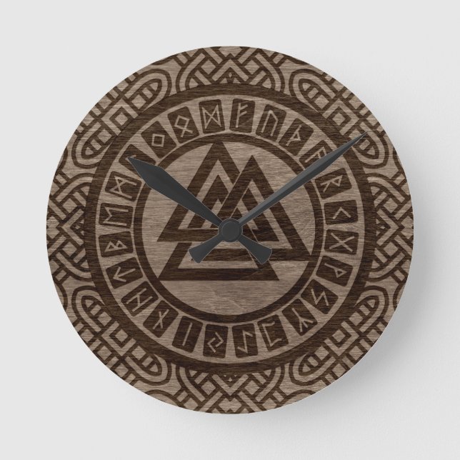 Valknut Symbol och löper på Celtic Mönster på Wood Rund Klocka (Framsida)