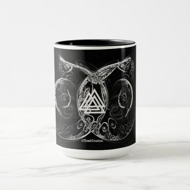 VALKNUT. Vikings lyfta Mugg (Center)