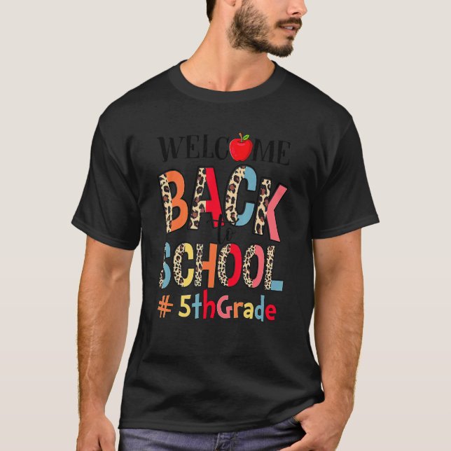 Välkommen Back to school 5:e Klass Leopard Teacher T Shirt (Framsida)