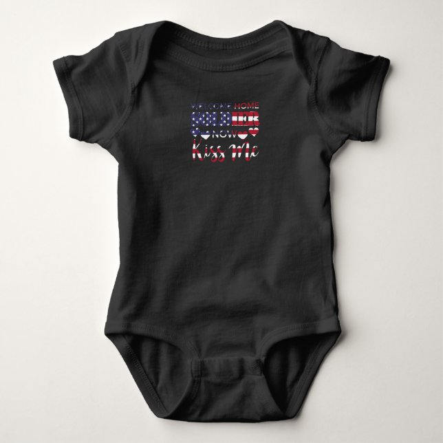 Välkommen hem Soldat nu Kiss Me USA flagga T Shirt (Framsida)