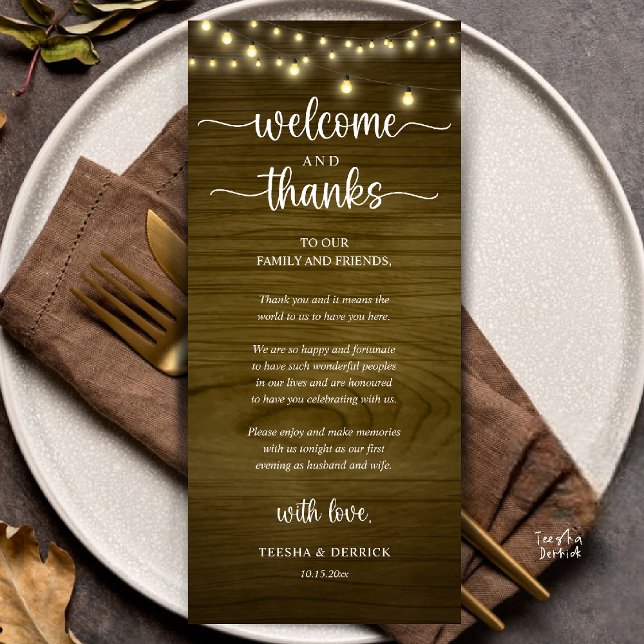 "Välkommen och tack" Rustik mottagning gästkort Program ("Welcome and Thanks" Rustic Reception dinner Guest thank you Card in string lights brown wood)