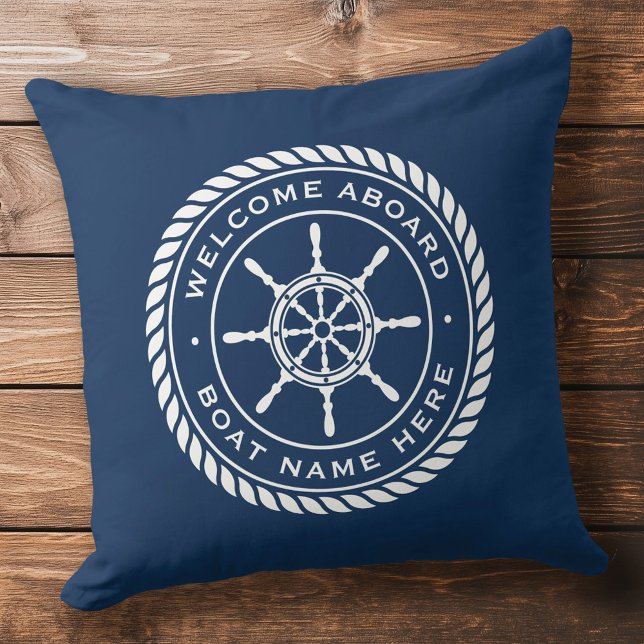 Välkommen ombord på båtens namn nautiska frakts hj kudde (Welcome aboard boat name nautical ship's wheel throw pillow)