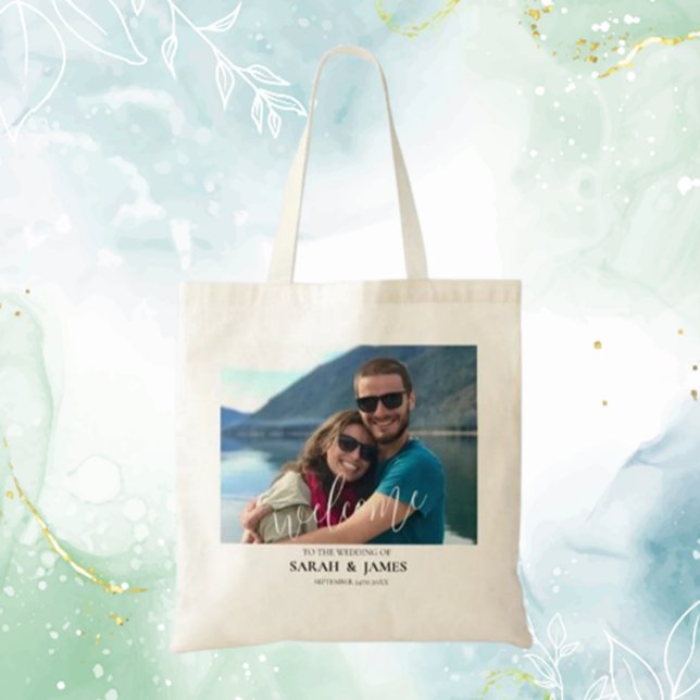 Välkommen till anpassningsbar Foto Modern Relaxed  Tygkasse (Create a heartfelt first impression with a custom photo modern relaxed wedding welcome tote bag. )