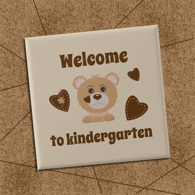 Välkommen till knapp för brunbjörn i dagis (Skapare uppladdad)