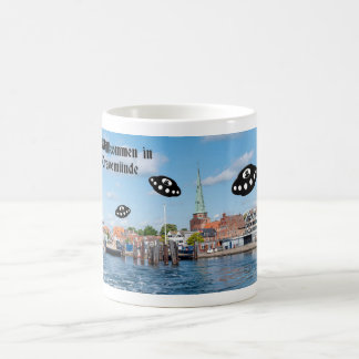 Välkommen till Travelmünde. Utomjordiska besö Kaffemugg