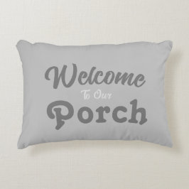 Välkommen till vår port / Alltid / Grått / Prydnadskudde