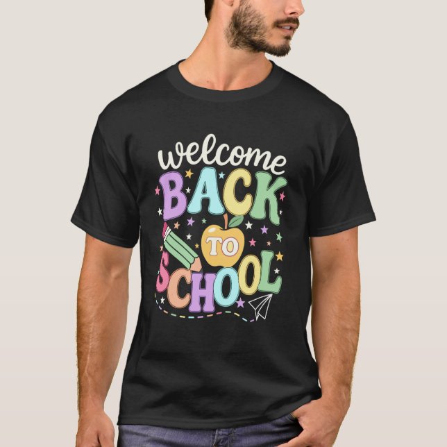 Välkommen tillbaka till skolan Första dagen konst  T Shirt (Framsida)