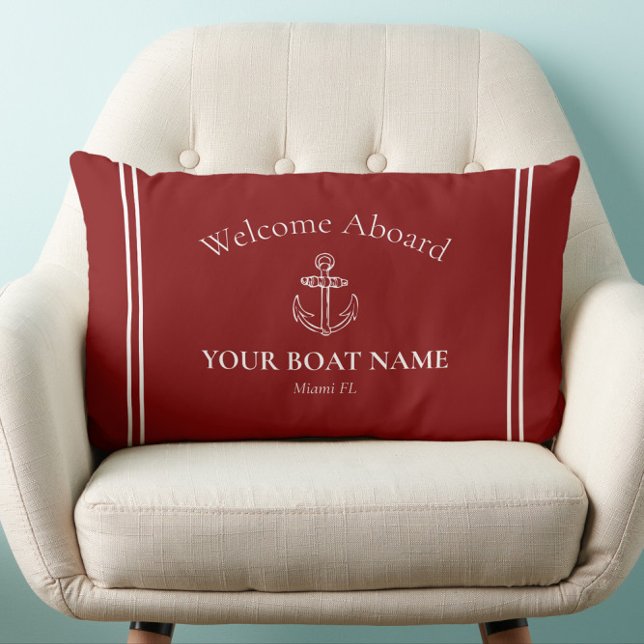 Välkomna Aboard Namn Burgundy Red Nautical Lumbarkudde (Traditional Burgundy Welcome Aboard Nautical Pillow with Your Boat Name and Home Port)