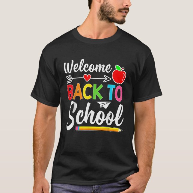 Välkomna Back to school första skollärardagen T Shirt (Framsida)