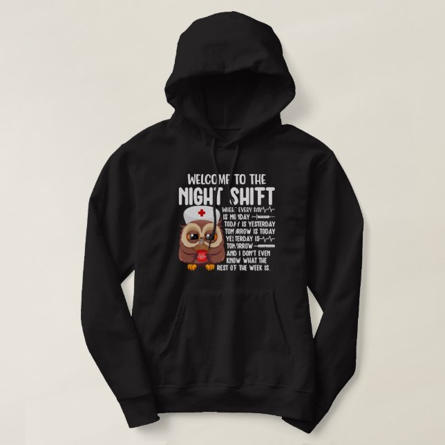 Välkomna till Nattskift CNA Auktoriserad Nursi Hoodie (Design framsida)