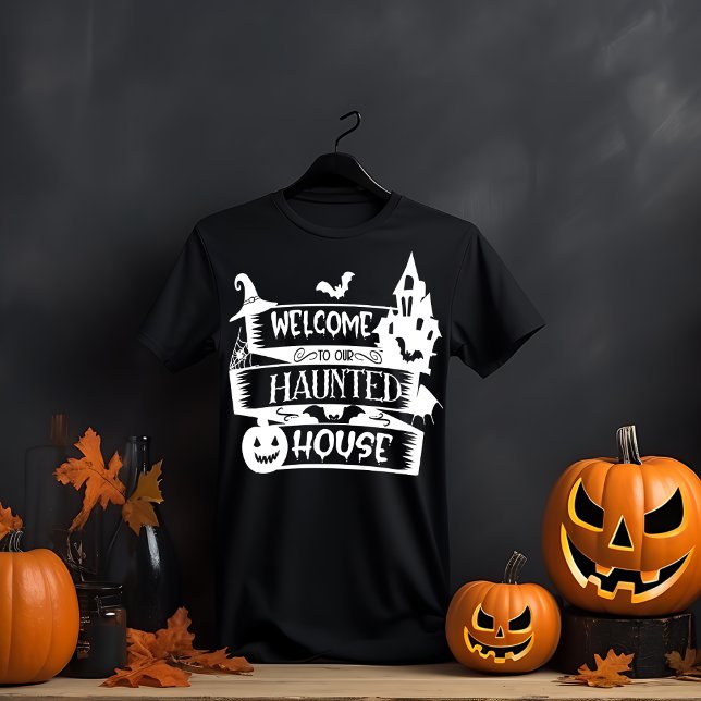 Välkomna till vårt hemsökta hus Halloween T Shirt (Skapare uppladdad)