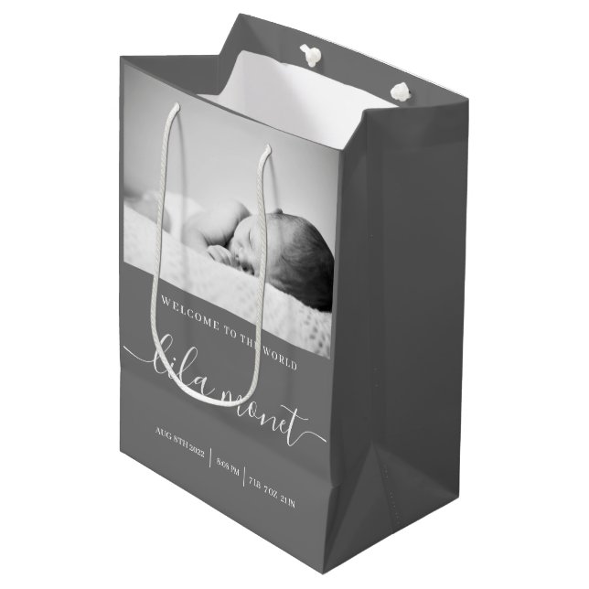 Välkomna till World Newborn Gift Bag (Framsidan Vinklad)