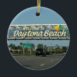 Välkomnande till Daytona Beach Julgransprydnad Keramik<br><div class="desc">Ahhh minnena av denna underbara sjösidaFlorida town! Enormt ställe,  Daytona Beach.</div>