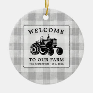 Välkomstfamiljens Namn Farm Tractor White Play Julgransprydnad Keramik