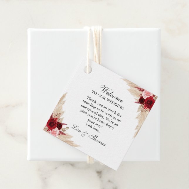 Välkomsthälsan till Burgundy Ro och Pampas Grass B Gåvor Etiketter (På plats)