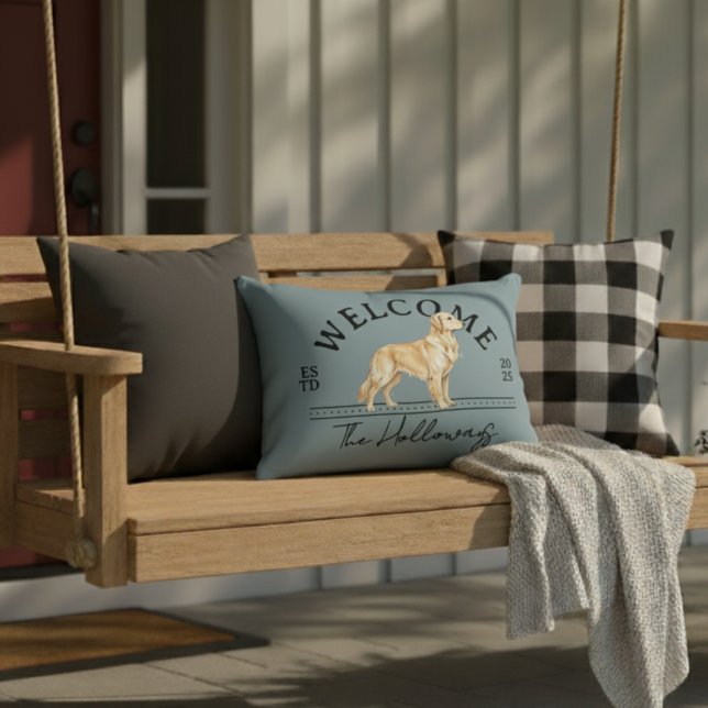 Välkomsthälsning för Anpassningsbarna Golden Retri Prydnadskudde (Welcome guests to your home with this Golden Retriever Custom Family Name Welcome Throw Pillow!)