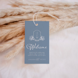 Välkomsthälsning för Dusty Blue Bröllop Monogram V Presentetikett