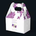 Välkomsthälsning för magenta Damask Wedding Presentaskar<br><div class="desc">Magenta Damask Wedding Favor Box. Blomster.</div>