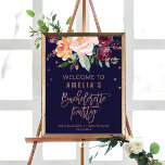 Välkomsthälsning för Ro-Guld Bachelorette-partiet  Poster<br><div class="desc">I höst, blommigt, är det ro guld som poster att få ett fall-bröllop-dusch. Utformningen har en fantastisk bukett av blommor, persikor av orange och marsala burgundy-blommor med faux guld-folie av typografi och konetti av ro. Anpassa poster till namn på den brud som ska bildas samt datum och plats för party....</div>