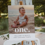 Välkomstskylt för foto på första födelsedag poster<br><div class="desc">Ett modernt välkomsttecken från födelsedag med plats för att lägga till ditt eget foto. Du måste se till att du flyttar fotot till lagrar under "rektangeln" lagrar så att texten vid grund kan ses!</div>