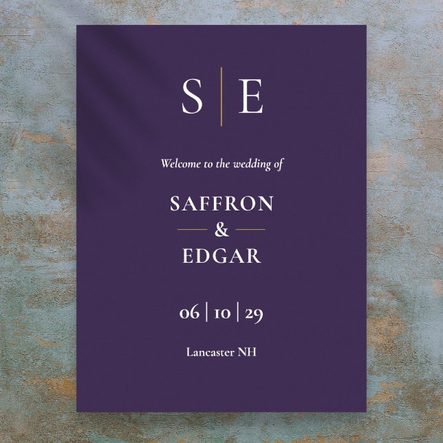 Välkomstskylt för lila och Guld Monogram Bröllop Poster (Purple And Gold Monogram Wedding Welcome Sign)