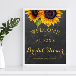 Välkomsttecken för möhippan Rustika solblommor Poster<br><div class="desc">Elegant fall möhippa snyggt välkomstskylt poster mall på grått-kalktavla i mörk med vackra solblommor bouquet. Fyll i informationen på plats. Du kan välja att anpassa den ytterligare genom att ändra typsnitt och färg på text. — Den är lämplig för elegant sommar- eller höstfallsregnet land dusch party. — Kontakta mig om...</div>