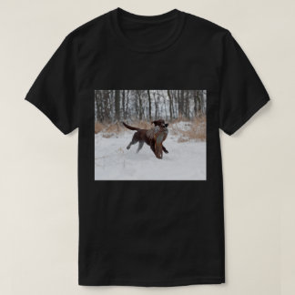 Valp för Labrador Retriever som hämtar en Pheasant T Shirt