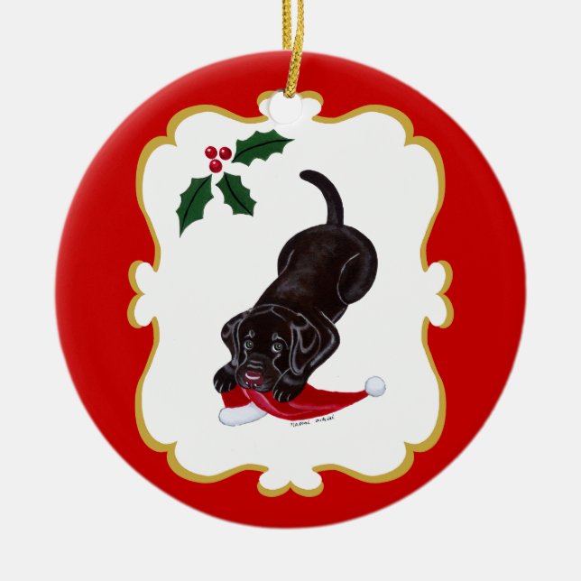 Valp för personligchokladlabb med den Santa hatten Julgransprydnad Keramik (Framsidan)