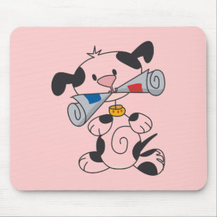 Valp med tidningsT-tröja och gåvor Musmatta