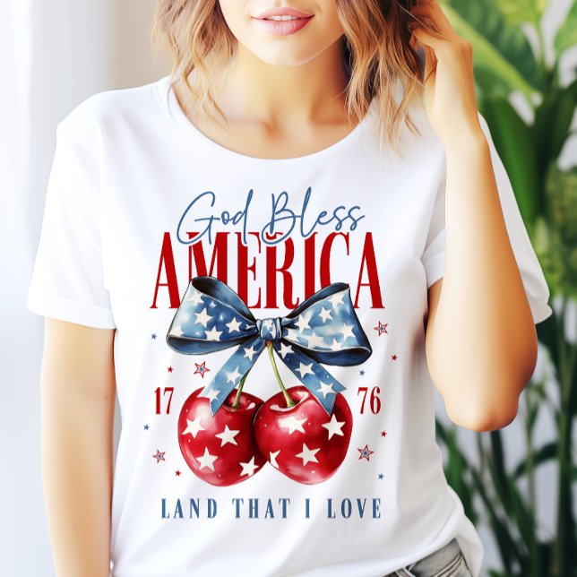 Välsigna dig Amerika 4:e juli: Körsbär och bogkvin T Shirt (Skapare uppladdad)