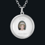 Välsigna dig Princess Diana - Minnesnamn Silverpläterat Halsband<br><div class="desc">HRH Diana,  prinsessan od Wales - Remfamance. Välsigna dig Princess Diana 1 juli 1961 - 31an augusti 1997. Professionell Foto importerat från originalkameran för att garantera bästa bildkvalitet på presentprodukterna. Copyright © Picturestation 1985/2010 all höger reserverad. Registrerad hos den brittiska upphovsrättstjänsten. Registreringsnummer: 284701632.</div>