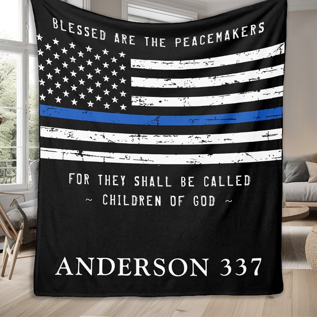 Välsignade är peacemakers Thin Blue Line-polisen Fleecefilt (Skapare uppladdad)