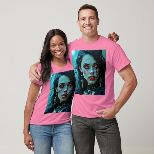 Vampire Queen: Mörk Allure Konst T Shirt (Unisex)
