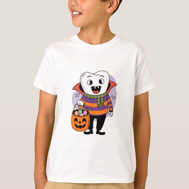 Vampire Tooth Trick-or-Treat T Shirt (Framsida)