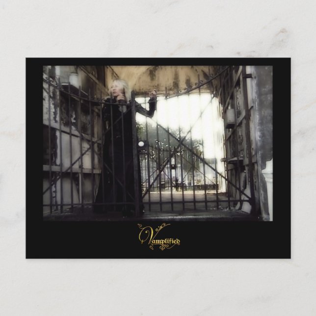 Vamplified® Crucified Vykort (Framsida)