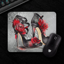 Vampy Strappy Stilettos | Röd ros Heels on Grunge Musmatta