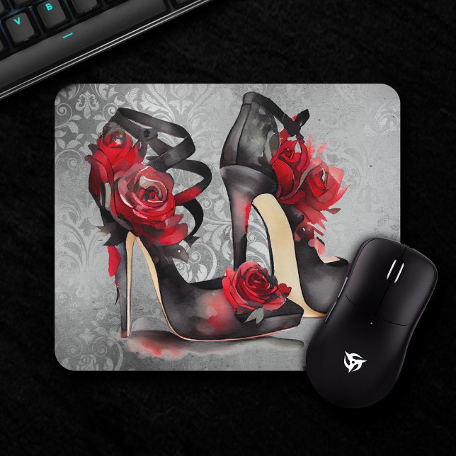 Vampy Strappy Stilettos | Röd ros Heels on Grunge Musmatta (Skapare uppladdad)
