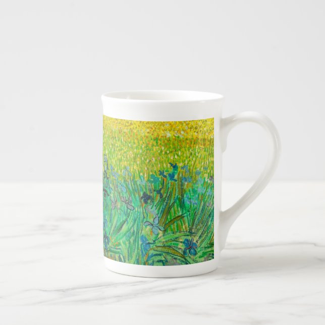 Van Gogh Fält med Irises Near Arles Benporslin Mugg (Höger)