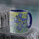 Van Gogh Irises Vintage Blommigt Mugg<br><div class="desc">Detta kommer från oljemålningen "Irises",  som utfördes 1889 av den nederländske postimponerande konstnären Vincent Willem van Gogh (1853-1890).</div>